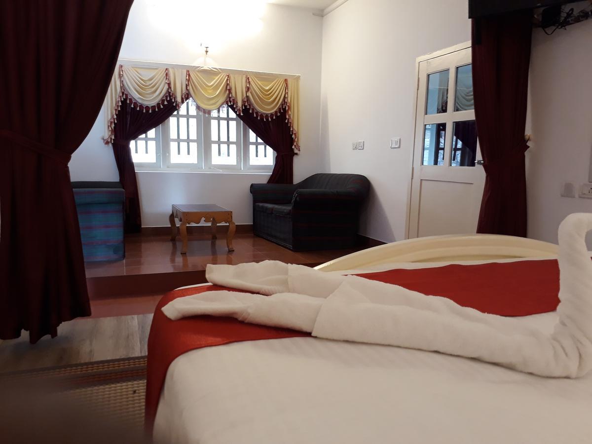 Hôtel Golden Green à Munnar Extérieur photo